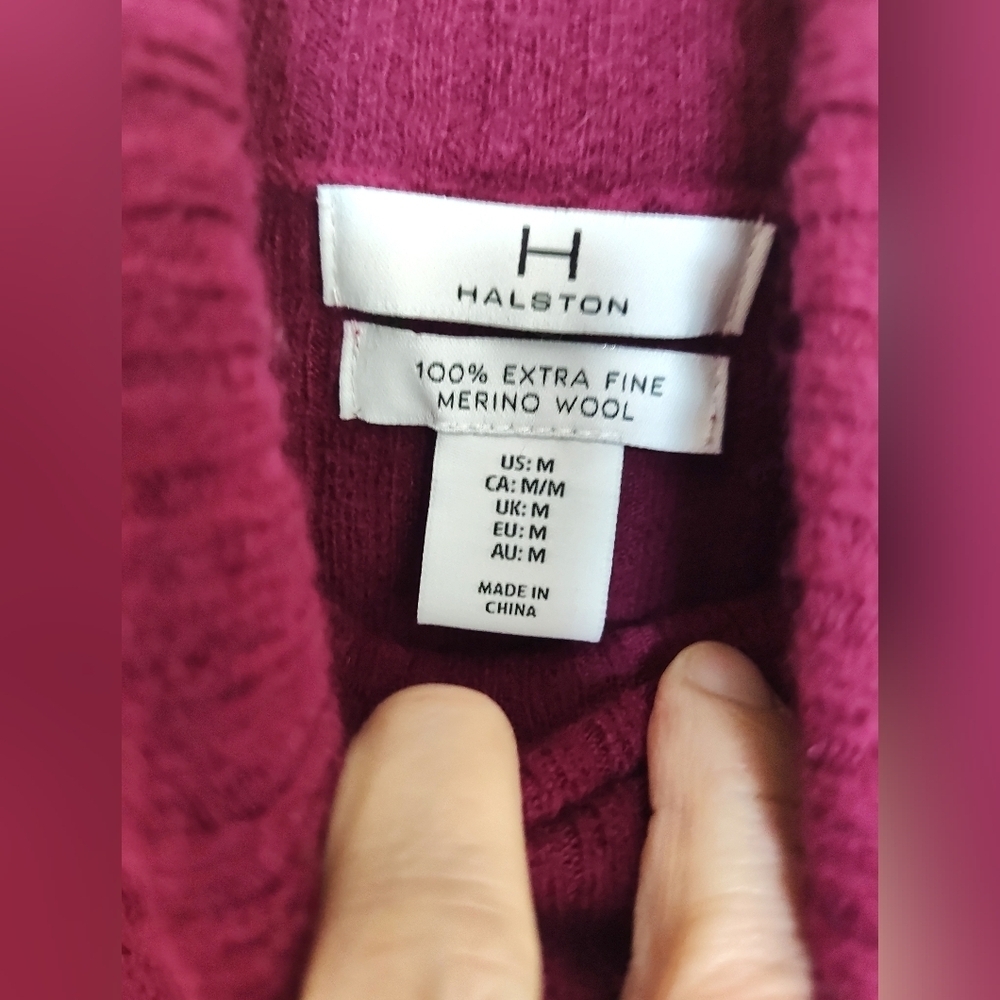 NWOT Halston Heritage Ribbed Merino Wool Turtleneck Sweater - Deep Raspberry, M - Picture 3 of 3